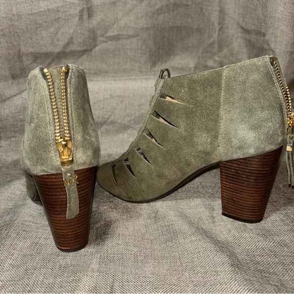 Michael Kors ELISE Mid Suede Cutout Lace-Up Booties Size 7.5 - Picture 9 of 12